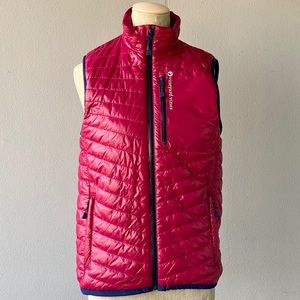 Vineyard Vines Shiny Mountain Weekend Vest Red